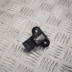 Senzor de presiune galerie de admisie VW PASSAT Variant B6 3C5 2006 OEM: 026123003106B906051 2770791 foto