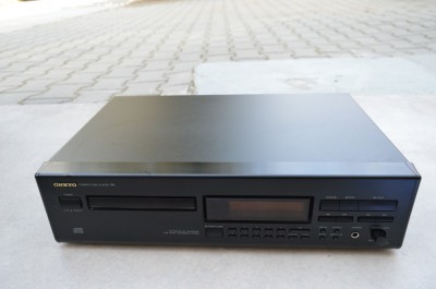 Cd player Onkyo DX 7210 foto