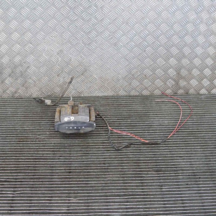 Etrier de fr&acirc;nă dreapta spate TESLA MODEL S 2017 OEM: 1078542-00-A 4107875