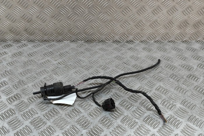 Motor rezervor lichid de parbriz AUDI A8 D3 4E2, 4E8 2006 OEM: 1K5955651 29399064