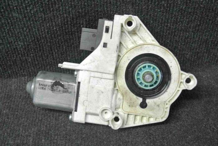 Motor macara geam ușă st&acirc;nga spate AUDI A6 4F2, C6 2004 OEM: 4F0959801A 1579488