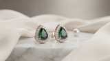 Cercei din Argint 925 tip Halo cu Zirconiu Verde Smarald in Forma de Lacrima