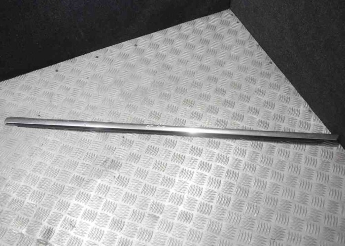 Chedar geam ușă st&acirc;nga spate VW CC 358 2011 OEM: 3C8839475D