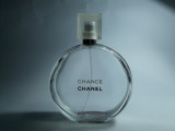 n Sticla de parfum goala Chanel Chance Eau Tendre 150 ml