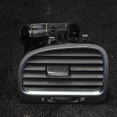 Gura de ventilație planșa de bord VW JETTA MK6 162, 163 2012 OEM: 5K0819703K5K0819709D 2105344 foto