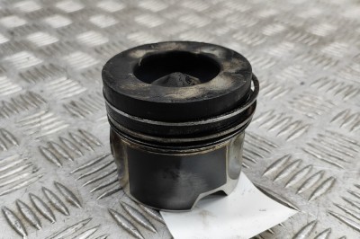 Piston AUDI A6 Avant 4F5, C6 2010 OEM: 07L107065K 27235838 foto