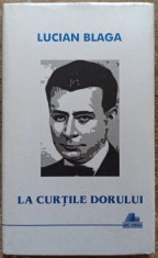 La curtile dorului - Lucian Blaga// editie trilingva, grafica Nicoleta Bida