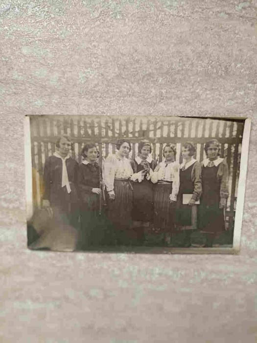 FOTOGRAFIE GRUP DE FEMEI. AMINTIRE DIN A DOUA ZI DE PASTI - 2 MAI 1932. 60-238045