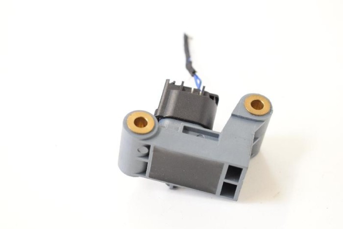 Senzor de impact st&acirc;nga spate MINI COUNTRYMAN R60 2013 OEM: 9159314 10020381