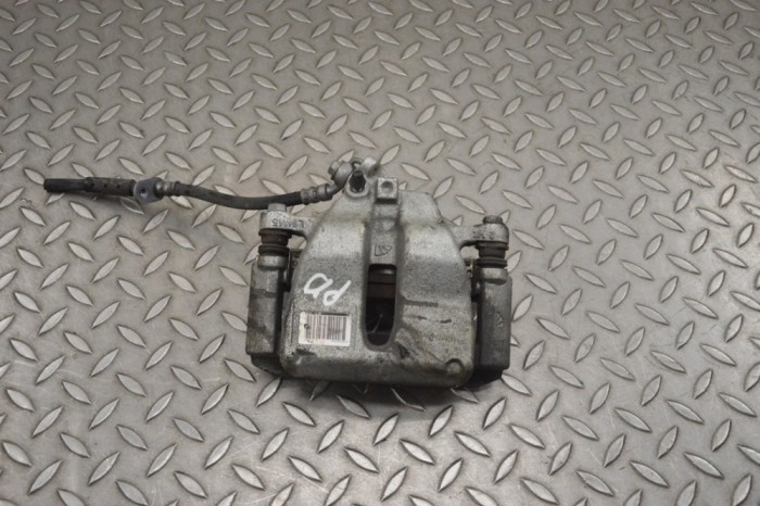 Etrier de fr&acirc;nă dreapta față PEUGEOT 208 II UB_, UP_, UW_, UJ_ 2022 OEM: 9824176680 21460803
