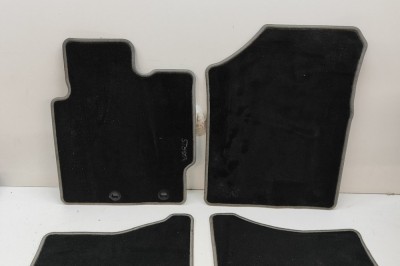 Set covorașe TOYOTA YARIS _P13_ 2013 OEM: PZ410-B035H-BN | 28148109 foto