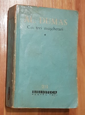 Cei trei muschetari de Alexandre Dumas BPT (Vol. 1) foto
