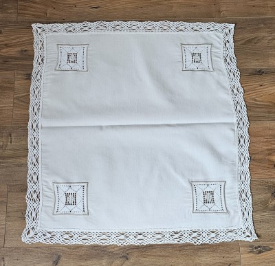 FATA DE MASA VINTAGE DIN MATERIAL SINTETIC CU MODEL CROSET foto