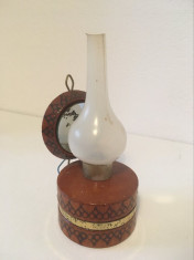 ** Lampa artizanat vechi Coop Arta lemnului Bucuresti 1985, lemn pirogravat foto