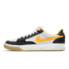 Incaltaminte Nike SB Adversary Black/University Gold foto