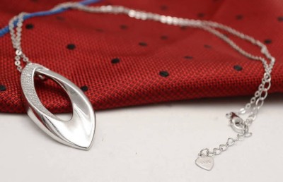 Pandantiv cu lantisor din argint --Tear Drop-- foto