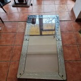 Cumpara ieftin OGLINDA DREPTUNGHIULARA DE PERETE DIN CRISTAL BIZOTAT SI SABLAT - ROMANIA anii &#039;70