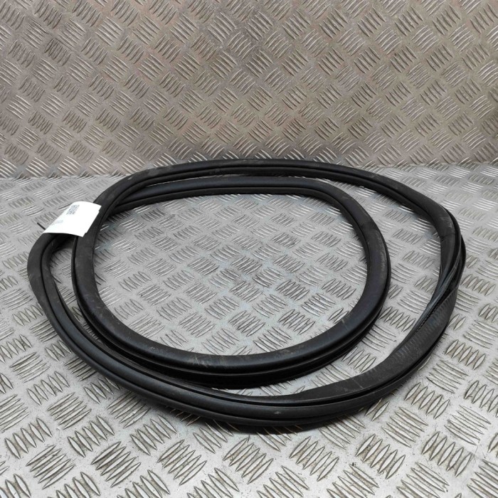 Garnitura ușă dreapta spate AUDI Q4 SUV F4B 2021 OEM: 89A833722