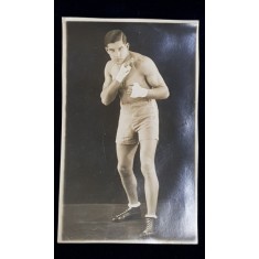FOTOGRAFIA UNUI BOXER FRANCEZ , MANAGERIAT DE ALEX. TAITARD . FOTOGRAFIE PE HARTIE LUCIOASA , PERIOADA INTERBELICA