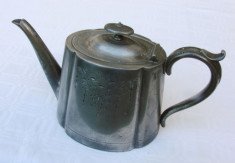 Ceainic din cositor placat cu argint, producator T Land &amp;amp; Son, anii 1901 - 1919 foto