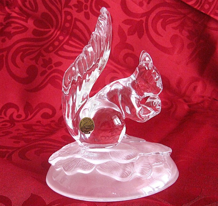 BIBELOU FIGURINA CRISTAL D&#039;ARQUES FRANTA - VEVERITA 14.5 CM