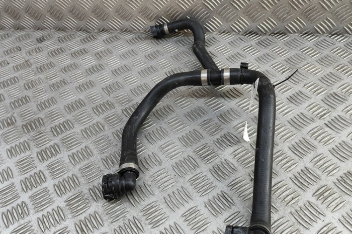 Furtun de lichid de răcire MERCEDES-BENZ E W213 2018 OEM: A2135015582 30739571