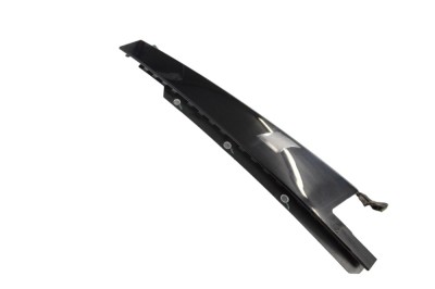 Ornament vertical ușă dreapta spate ALFA ROMEO STELVIO 949_ 2017 OEM: 1800000100215,156134614 21597074 foto