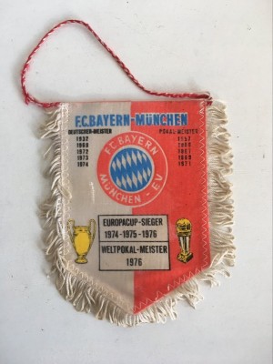 * Fanion fotbal FC Bayern-Munchen Europacup Weltpokal-Meister 1976 foto