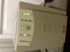 APC Smart UPS 1000VA Sursa AVR 670W Invertor Calculator Unda Sinus Baterie Buna foto