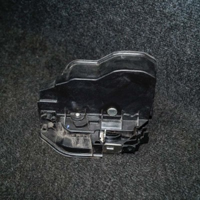 &amp;Icirc;ncuietoare ușă dreapta față BMW X3 E83 2009 OEM: 7167068 1400355 foto