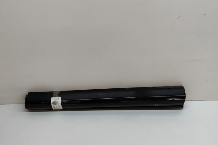 Bandou inferior ușă dreapta față FORD PUMA J2K, CF7 2024 OEM: L1TB-S20306-EB 29368133