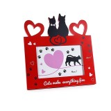 Cumpara ieftin Rama foto de masa Pisicute lemn rosu negru 22 x 21,5 H