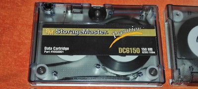 Cartușe de date DC-6150 cu o capacitate de 150 MB . Sunt benzi QIC de 1/4&amp;quot; concepute pentru stocare foto