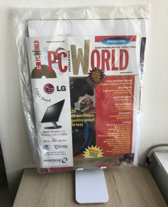 Revista PC World decembrie 2005