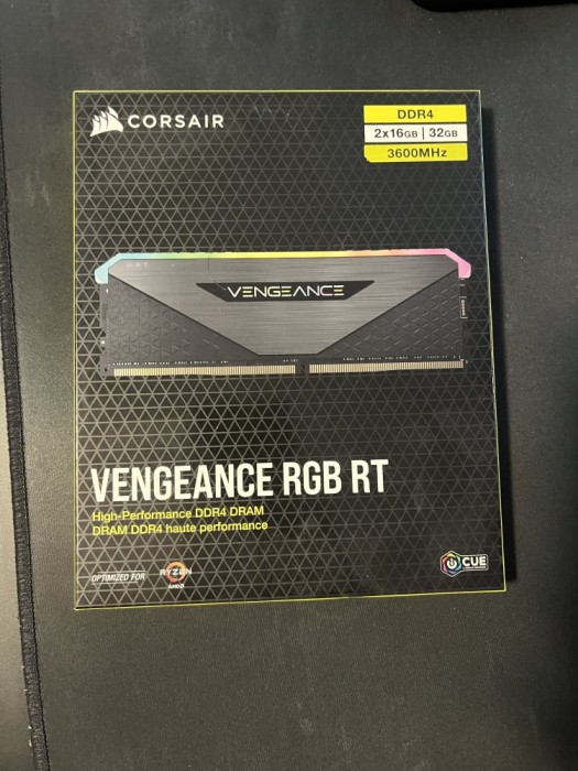 Memorie Corsair DDR4 2x16 (32Gb) Vengeance RGB RT CMN32GX4m2z3600c16
