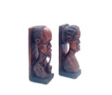 pereche de SEJERE vintage din lemn barbat si femeie Africa tribal etnic suport lateral carti Bookends busturi stilizate