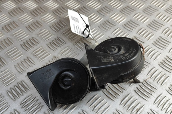 Claxon SKODA KAROQ NU7 2024 OEM: 3Q0951221F,2Q0951223,57A951206A | 31846439
