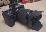 Aparat foto Mirrorless Sony Alpha A7III , 24.2 MP, Full-Frame, E-Mount, 4K HDR, 4D Focus, Wi-Fi, NFC, + Obiectiv 28-70 mm + Card 512 GB Kingston V60