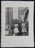 Fotografie, Grup de tineri, perioada celui de-al doilea razboi mondial