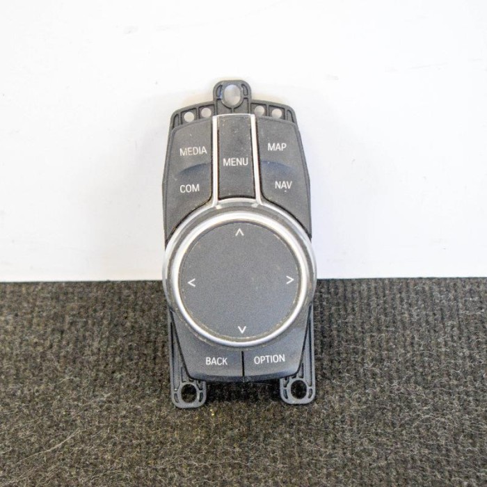 Buton de control navigație BMW 5 G30 2018 OEM: 6844224 10003737