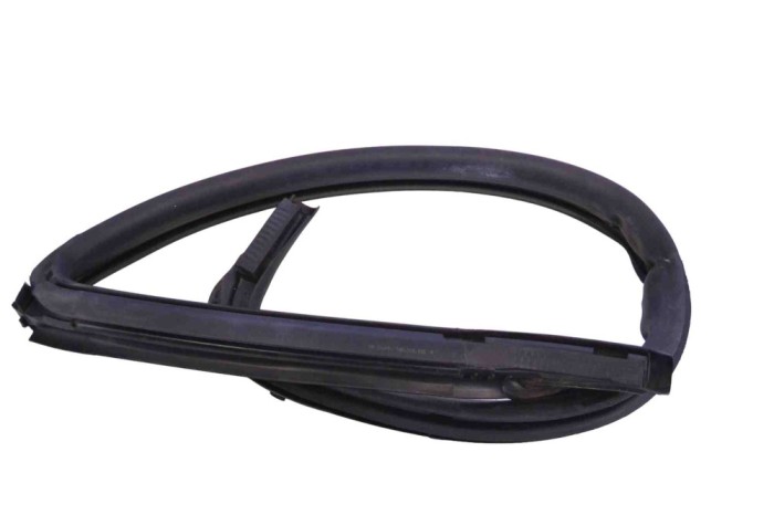 Garnitura ușă dreapta spate VW CC 358 2014 OEM: 3C8854546