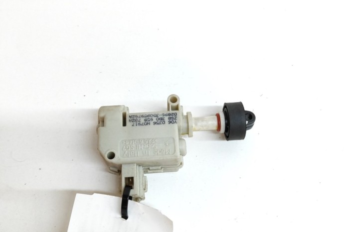 &Icirc;ncuietoare capac rezervor AUDI Q7 4L 2007 OEM: 3B0959782A 22913432
