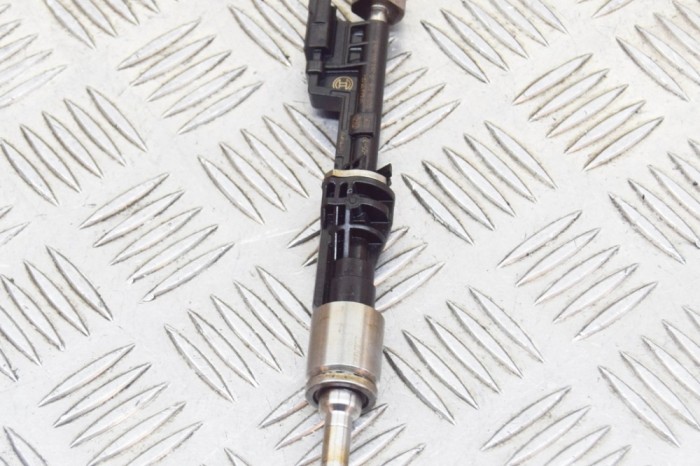 Injector de combustibil BMW 3 Coupe E92 2010 OEM: 0261500063,7568607 | 12164944