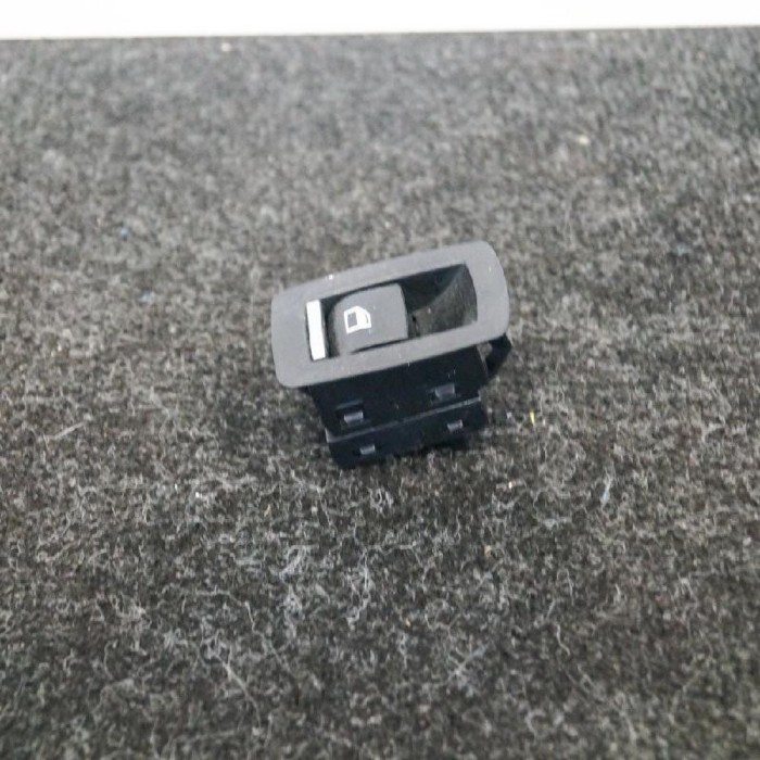 Buton geam ușă st&acirc;nga spate BMW X5 F15, F85 2013 OEM: 9267078 2460242