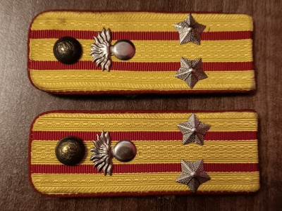 C1 2 - Grade militare - veston - comunism - locotenent colonel infanterie foto