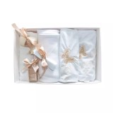 Trusou Botez 7 Piese cu Text Brodat &quot;Cu drag de la nasi&quot;, Crem, Fluturi - TB133