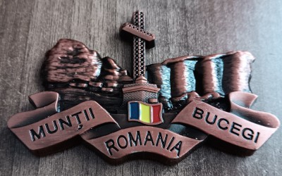 D1 - Magnet frigider - tematica turism - Muntii Bucegi - Romania 13 foto