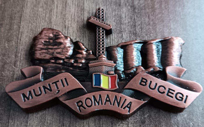 D1 - Magnet frigider - tematica turism - Muntii Bucegi - Romania 13