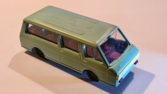 Jucarie veche de colectie Bus Microbuz RAF 2203 din plastic dur, scara 1:32, productie Latvia / Lituania sovietica / URSS la sfarsitul aniilor &#039;70