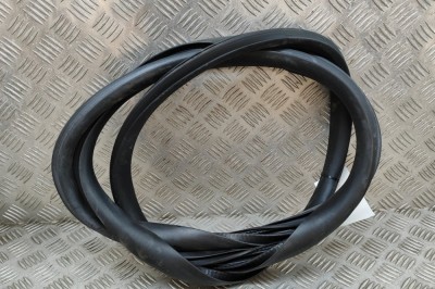 Garnitura ușă st&amp;acirc;nga spate TESLA MODEL Y 2023 OEM: 1497675-00-D | 26302001 foto